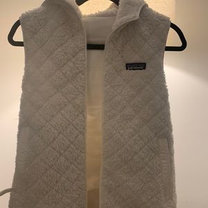 Patagonia Jackets & Coats - Like New Patagonia Reversible White Vest Patagonia Jackets & Coats - Like New Patagonia Reversible White Vest